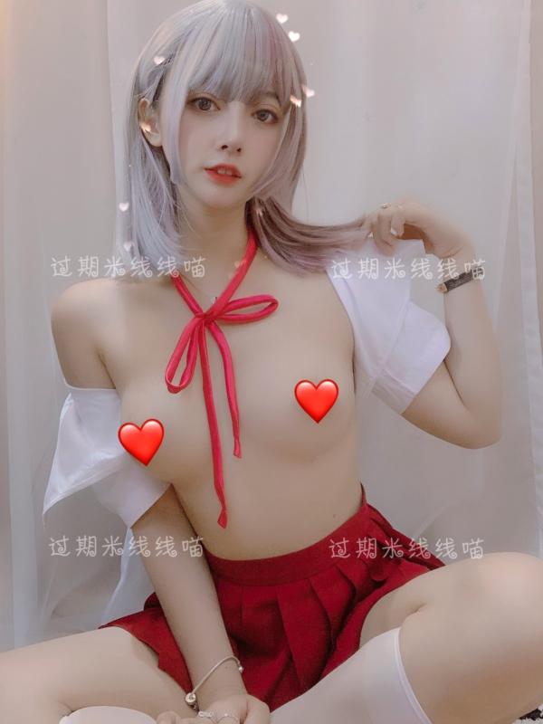 过期米线线喵   过期米线线喵-红色JK私房写真，大胆尺度角色扮演，极致性感诱惑视觉盛宴第1张图片