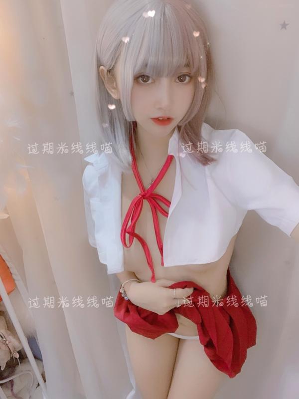 过期米线线喵   过期米线线喵-红色JK私房写真，大胆尺度角色扮演，极致性感诱惑视觉盛宴第12张图片
