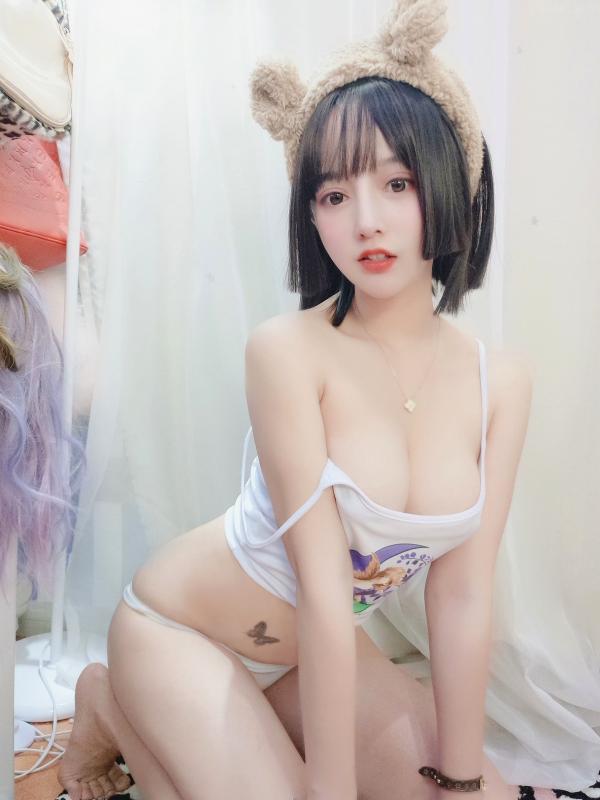 过期米线线喵   过期米线线喵超火私房大尺度写真，性感内衣与黑丝诱惑视觉盛宴第76张图片
