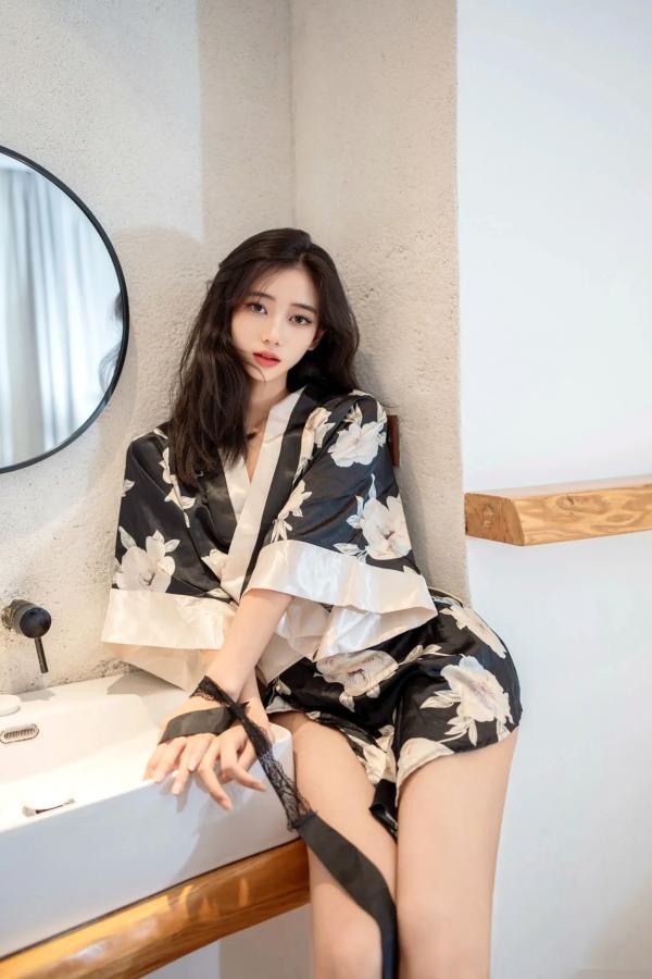 时安安Camellia 时安安  时安安 - 唯美花卉和服私房写真，极致诱惑与室内魅影 [90P]第3张图片