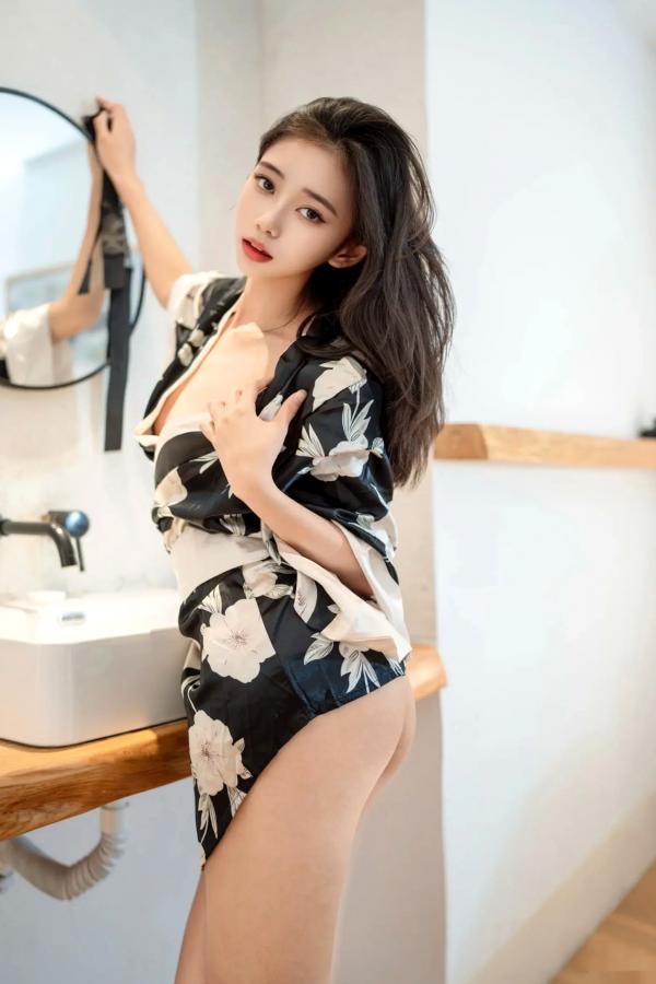 时安安Camellia 时安安  时安安 - 唯美花卉和服私房写真，极致诱惑与室内魅影 [90P]第8张图片