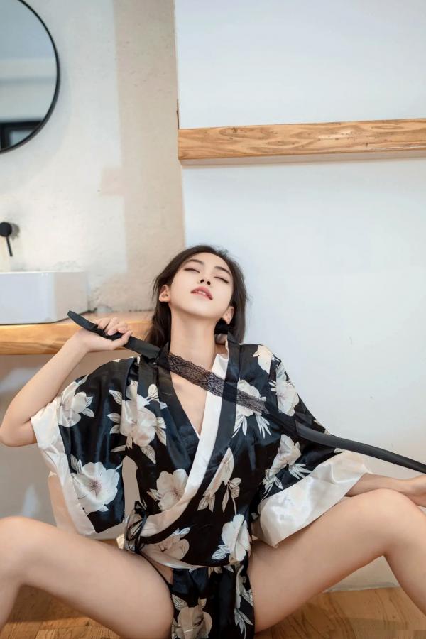 时安安Camellia 时安安  时安安 - 唯美花卉和服私房写真，极致诱惑与室内魅影 [90P]第37张图片