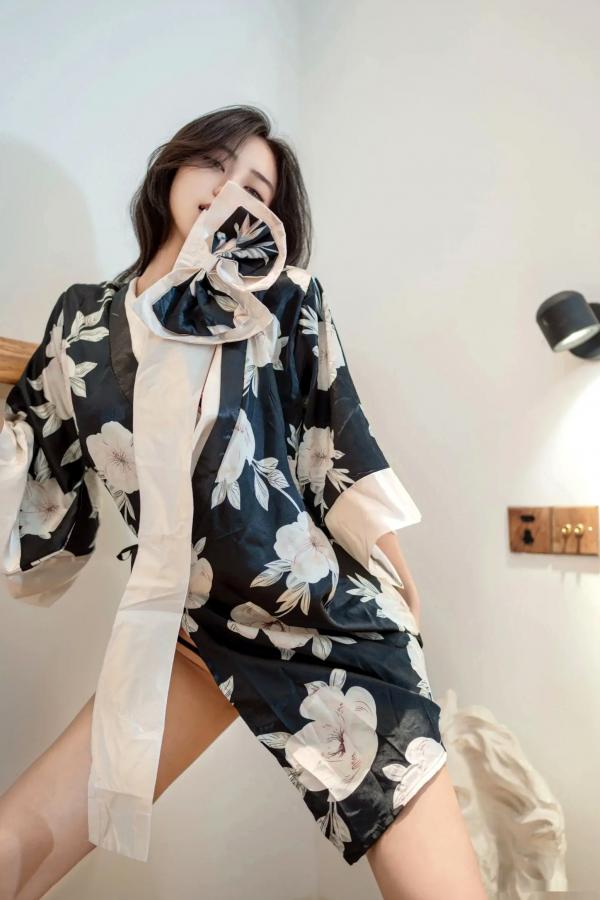 时安安Camellia 时安安  时安安 - 唯美花卉和服私房写真，极致诱惑与室内魅影 [90P]第45张图片