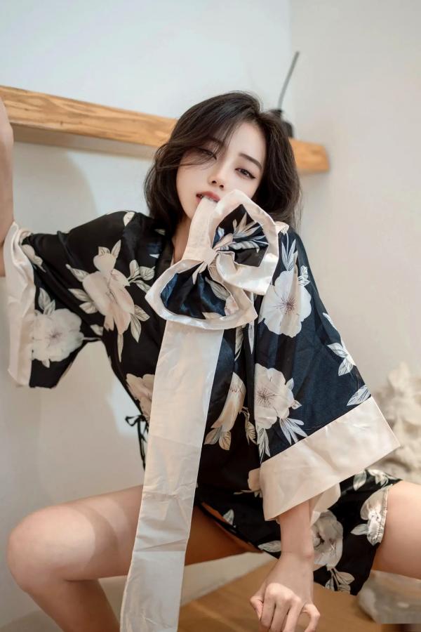 时安安Camellia 时安安  时安安 - 唯美花卉和服私房写真，极致诱惑与室内魅影 [90P]第49张图片