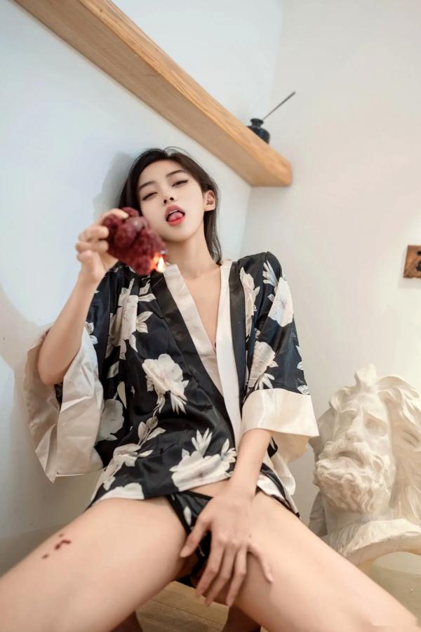 时安安Camellia 时安安  时安安 - 唯美花卉和服私房写真，极致诱惑与室内魅影 [90P]第66张图片