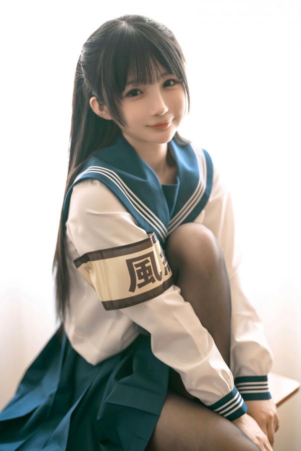 桜井宁宁 樱井宁宁  桜井宁宁-048-风纪委员：校园制服诱惑与黑丝角色扮演，演绎禁忌美学的极致性感写真第35张图片