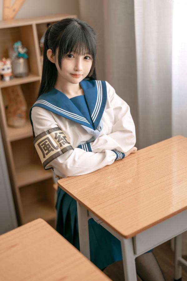 桜井宁宁 樱井宁宁  桜井宁宁-048-风纪委员：校园制服诱惑与黑丝角色扮演，演绎禁忌美学的极致性感写真第40张图片