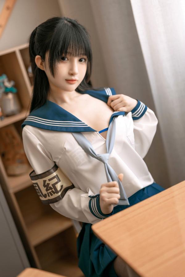 桜井宁宁 樱井宁宁  桜井宁宁-048-风纪委员：校园制服诱惑与黑丝角色扮演，演绎禁忌美学的极致性感写真第45张图片