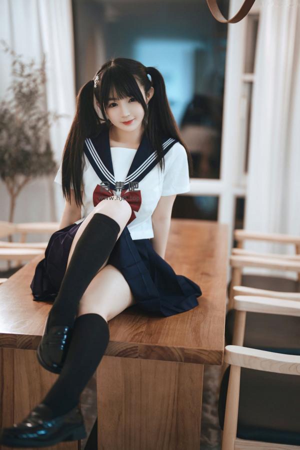 桜井宁宁 樱井宁宁  桜井宁宁-062-双马尾JK私房系列，性感白色内衣搭配黑丝，演绎极致美臀与火辣诱惑姿态，尽显纯欲女神风采第49张图片
