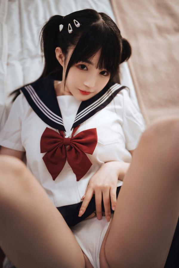 桜井宁宁 樱井宁宁  桜井宁宁-062-双马尾JK私房系列，性感白色内衣搭配黑丝，演绎极致美臀与火辣诱惑姿态，尽显纯欲女神风采第61张图片