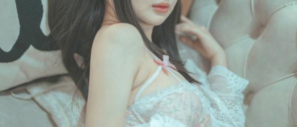 桜井宁宁 樱井宁宁  桜井宁宁-038-叫兽的恶作剧兄妹篇：清纯校服与性感蕾丝内衣私房照，演绎极致少女诱惑第3张图片