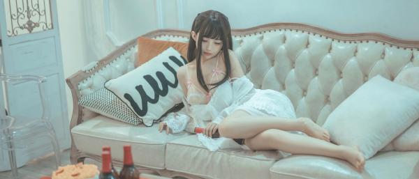 桜井宁宁 樱井宁宁  桜井宁宁-038-叫兽的恶作剧兄妹篇：清纯校服与性感蕾丝内衣私房照，演绎极致少女诱惑第8张图片