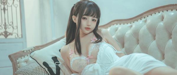桜井宁宁 樱井宁宁  桜井宁宁-038-叫兽的恶作剧兄妹篇：清纯校服与性感蕾丝内衣私房照，演绎极致少女诱惑第143张图片