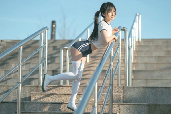 桜井宁宁 樱井宁宁  桜井宁宁-体操服系列-地下车库大尺度私房写真，清纯童颜展现极致性感诱惑第14张图片
