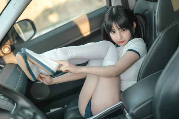桜井宁宁 樱井宁宁  桜井宁宁-体操服系列-地下车库大尺度私房写真，清纯童颜展现极致性感诱惑第26张图片