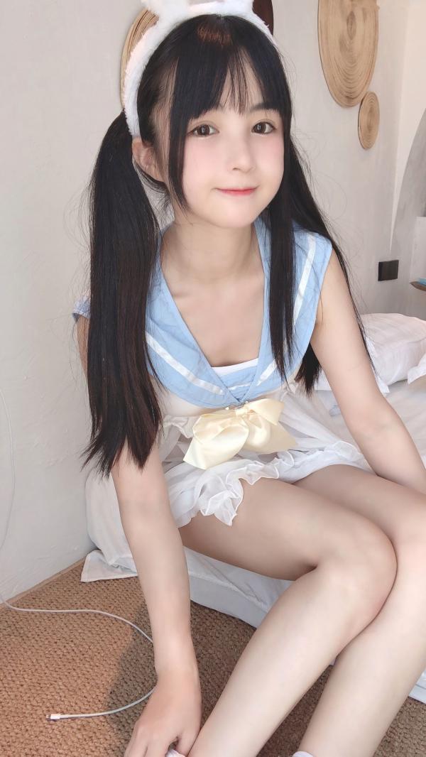 桜井宁宁 樱井宁宁  樱井宁宁：兔耳少女私房诱惑写真，纯欲甜美风，白丝美腿，邻家可爱女神风情第1张图片
