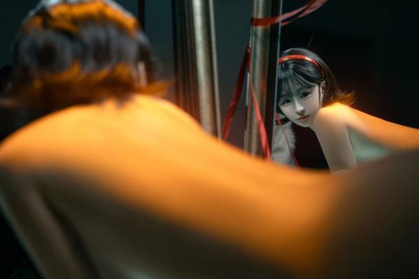 桜井宁宁 樱井宁宁  桜井宁宁-未麻：镜面红丝带艺术写真，极致诱惑的前卫视觉大片第46张图片