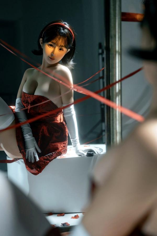 桜井宁宁 樱井宁宁  桜井宁宁-未麻：镜面红丝带艺术写真，极致诱惑的前卫视觉大片第55张图片