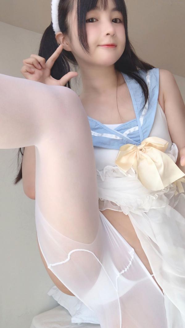 桜井宁宁 樱井宁宁  桜井宁宁-013-双马尾少女，童颜女神诱惑演绎，白色透视丝袜与丁字裤私房照，极致性感清纯禁忌视觉大赏第19张图片