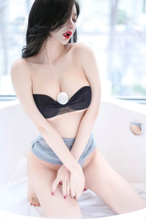 心妍小公主 李妍曦  YouMi尤蜜荟-1037-心妍小公主：绝美灰色蕾丝挂脖开叉诱惑，私房黑丝包裹极致女神身材，大尺度视觉盛宴第70张图片