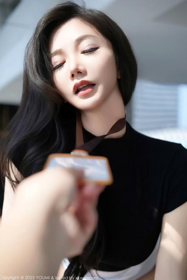 心妍小公主 李妍曦  [YouMi]尤蜜荟 Vol.1144 心妍小公主：职场工牌装制服诱惑，极品身材展现迷人OL风格 [79P]第58张图片