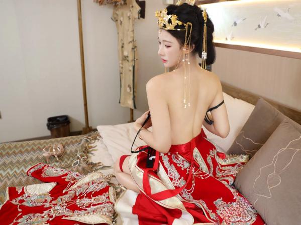 李霜 梨霜儿  梨霜儿 - 绝美古风秀禾服私房写真，极致东方古典魅力与性感魅惑的碰撞 [113P]第15张图片