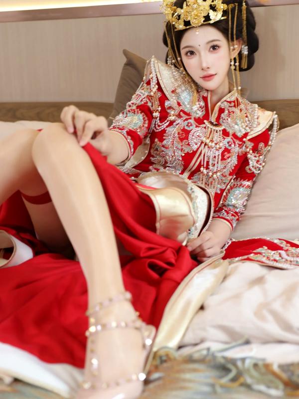 李霜 梨霜儿  梨霜儿 - 绝美古风秀禾服私房写真，极致东方古典魅力与性感魅惑的碰撞 [113P]第41张图片