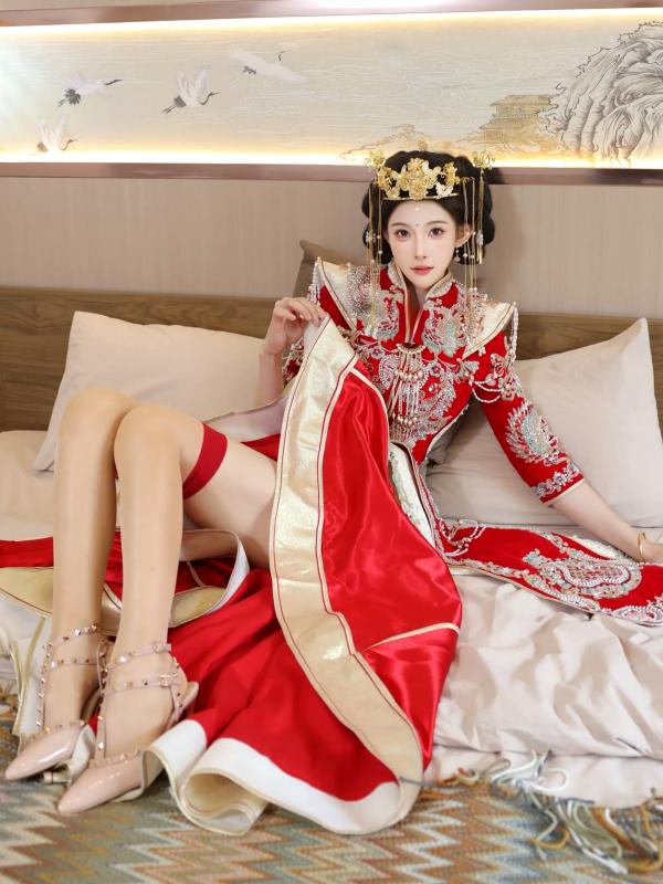 李霜 梨霜儿  梨霜儿 - 绝美古风秀禾服私房写真，极致东方古典魅力与性感魅惑的碰撞 [113P]第52张图片