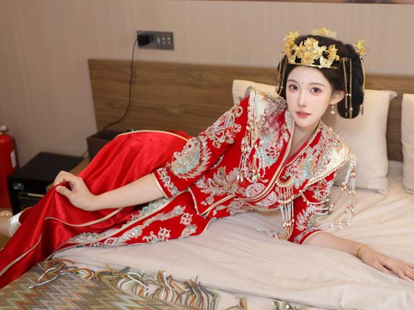 李霜 梨霜儿  梨霜儿 - 绝美古风秀禾服私房写真，极致东方古典魅力与性感魅惑的碰撞 [113P]第69张图片
