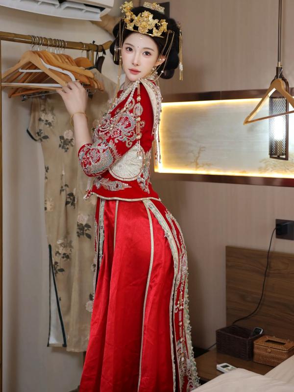 李霜 梨霜儿  梨霜儿 - 绝美古风秀禾服私房写真，极致东方古典魅力与性感魅惑的碰撞 [113P]第75张图片