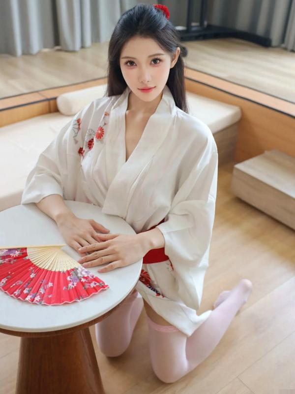 李霜 梨霜儿  梨霜儿 - 潘金莲主题私房大尺度写真，日系和服变身与纯欲白丝诱惑，肤白如雪，尽显极致性感魅力第21张图片