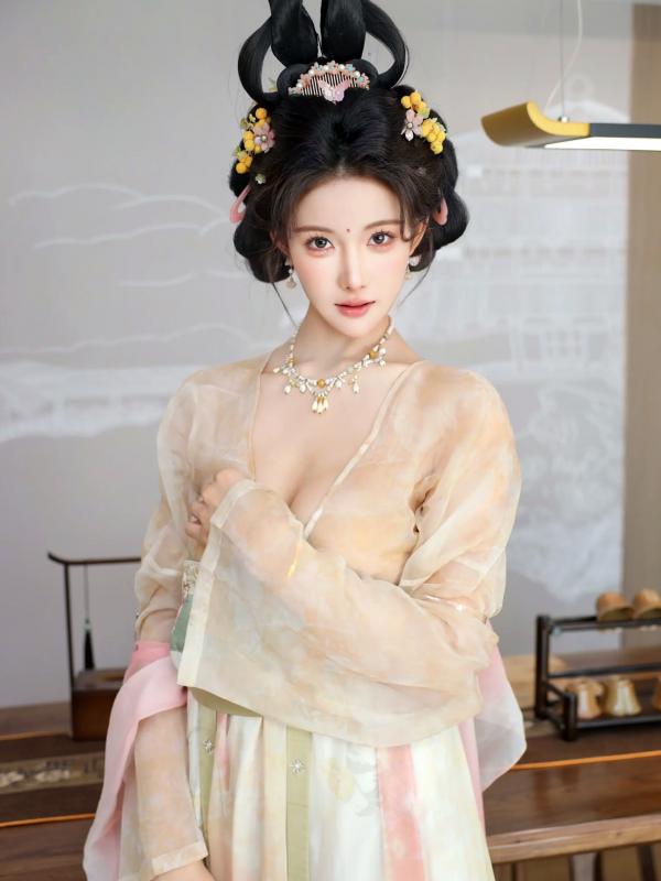 李霜 梨霜儿  梨霜儿 - 梦回大唐演绎古典佳人，复古汉服尽显东方美，绝美唐风摄影大赏第18张图片