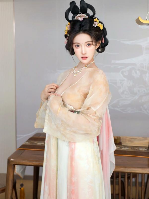 李霜 梨霜儿  梨霜儿 - 梦回大唐演绎古典佳人，复古汉服尽显东方美，绝美唐风摄影大赏第19张图片