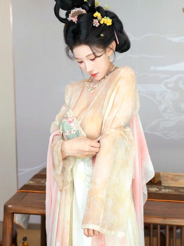 李霜 梨霜儿  梨霜儿 - 梦回大唐演绎古典佳人，复古汉服尽显东方美，绝美唐风摄影大赏第21张图片