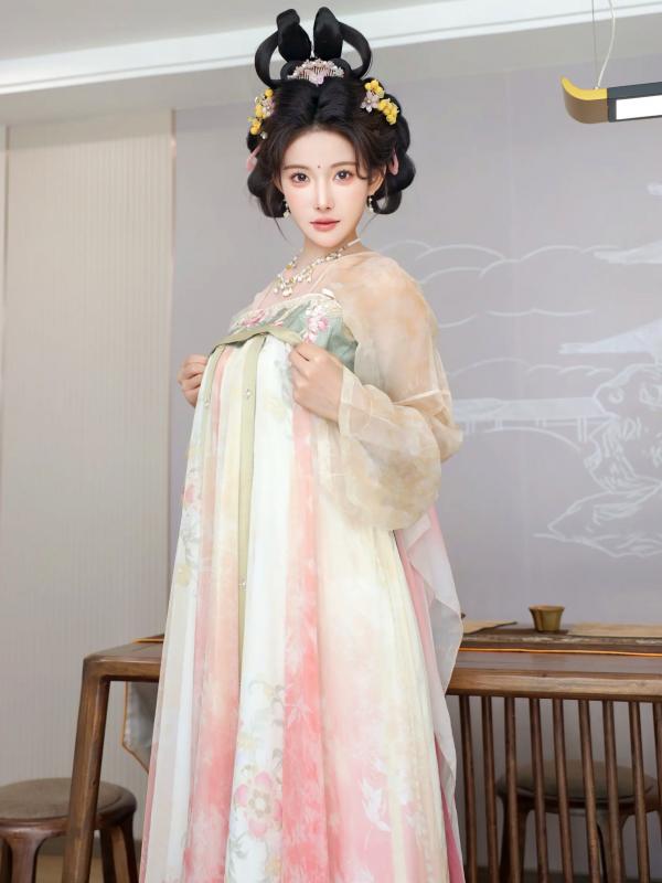 李霜 梨霜儿  梨霜儿 - 梦回大唐演绎古典佳人，复古汉服尽显东方美，绝美唐风摄影大赏第23张图片