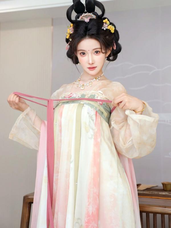李霜 梨霜儿  梨霜儿 - 梦回大唐演绎古典佳人，复古汉服尽显东方美，绝美唐风摄影大赏第25张图片