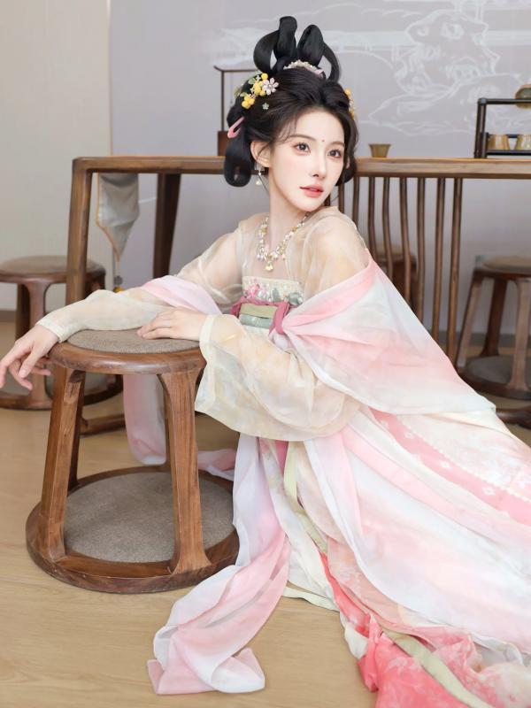 李霜 梨霜儿  梨霜儿 - 梦回大唐演绎古典佳人，复古汉服尽显东方美，绝美唐风摄影大赏第50张图片