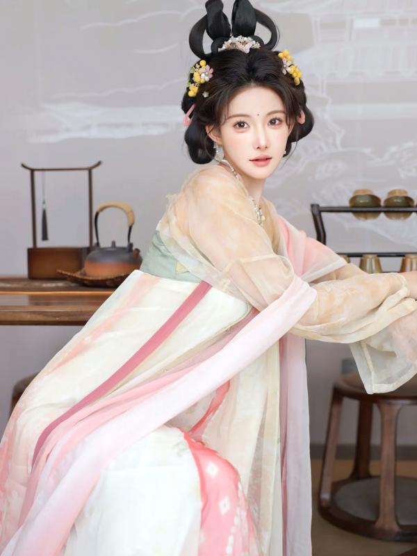 李霜 梨霜儿  梨霜儿 - 梦回大唐演绎古典佳人，复古汉服尽显东方美，绝美唐风摄影大赏第54张图片