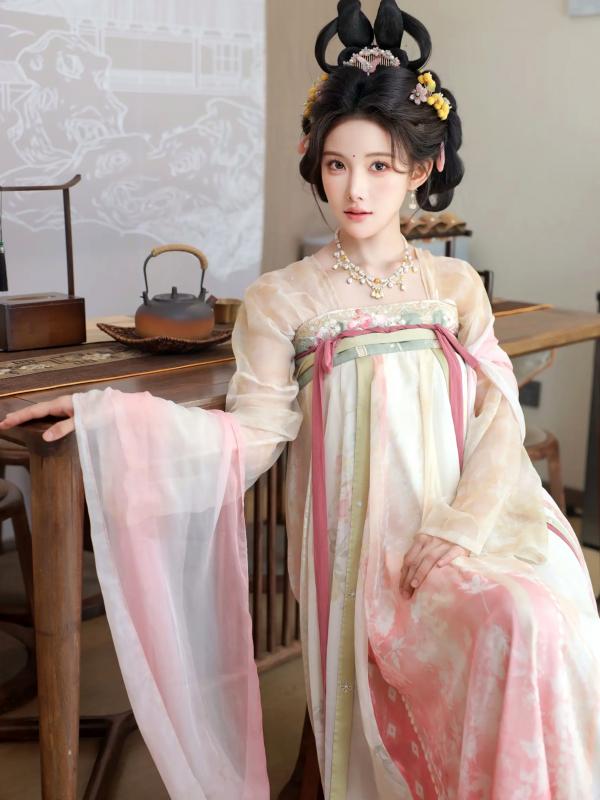 李霜 梨霜儿  梨霜儿 - 梦回大唐演绎古典佳人，复古汉服尽显东方美，绝美唐风摄影大赏第60张图片