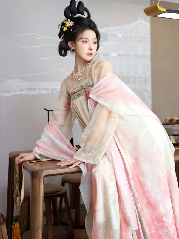 李霜 梨霜儿  梨霜儿 - 梦回大唐演绎古典佳人，复古汉服尽显东方美，绝美唐风摄影大赏第62张图片