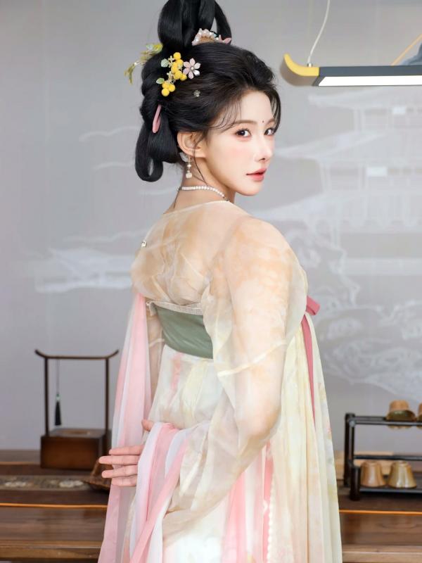 李霜 梨霜儿  梨霜儿 - 梦回大唐演绎古典佳人，复古汉服尽显东方美，绝美唐风摄影大赏第65张图片