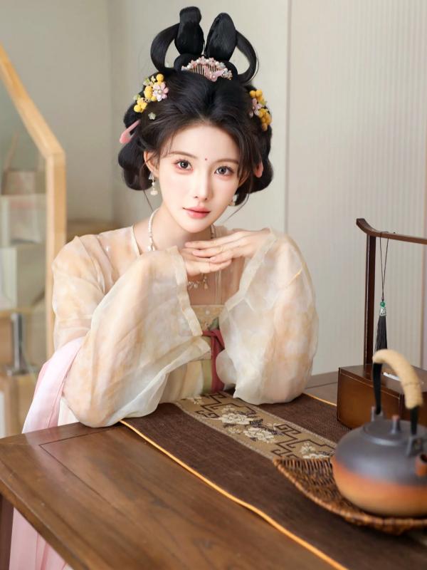 李霜 梨霜儿  梨霜儿 - 梦回大唐演绎古典佳人，复古汉服尽显东方美，绝美唐风摄影大赏第66张图片