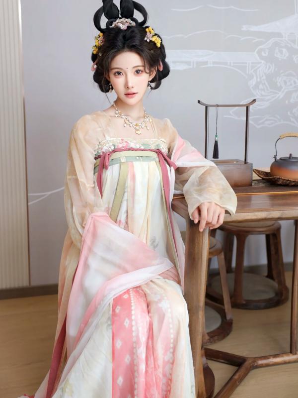 李霜 梨霜儿  梨霜儿 - 梦回大唐演绎古典佳人，复古汉服尽显东方美，绝美唐风摄影大赏第69张图片
