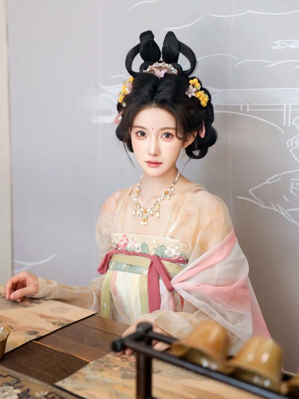 李霜 梨霜儿  梨霜儿 - 梦回大唐演绎古典佳人，复古汉服尽显东方美，绝美唐风摄影大赏第80张图片