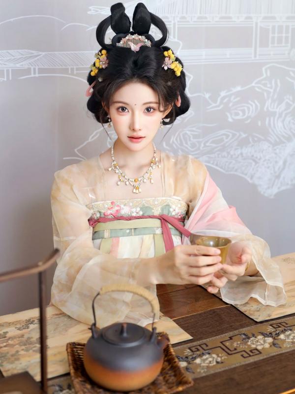 李霜 梨霜儿  梨霜儿 - 梦回大唐演绎古典佳人，复古汉服尽显东方美，绝美唐风摄影大赏第82张图片